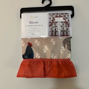 Kitchen Curtains Tier (28”x 36)& Swag (56”x38”)Set, ROOSTER by R Home NWT